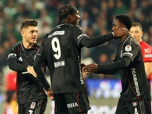 Be�ikta�, Konya’da topu verdi ama sonucu ald�!