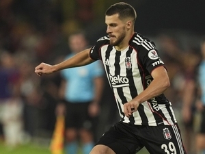 Be�ikta�’ta Jurasek g�zden d��t�! – Futbol