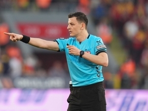 �te erteleme ma�lar�n�n hakemleri – Futbol