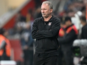 Be�ikta�’ta Sergen Yal�n’dan psikolojik terapi!