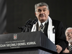 Be�ikta�’ta Ola�an Divan Ba�kanl�k Se�imi!