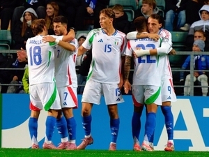 �talya, kritik viraj� hatas�z d�nd�