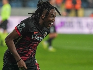 Be�ikta� ve Trabzonspor takipte: Franco Tongya