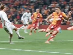 Samsunspor’dan G.Saray’a yan�t: “Bu da m� penalt� de�il?!”