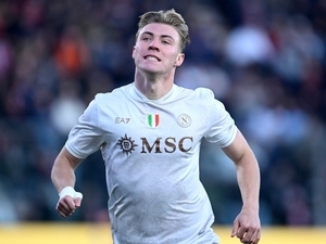 Napoli, H�jlund ile yar��ta tam gaz