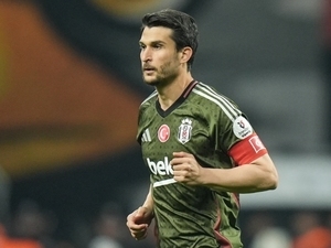 Be�ikta�’tan �a��rtan Necip Uysal payla��m�!