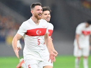 Sergen Yal�n, Salih �zcan’� bekliyor