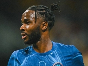 Chelsea, Raheem Sterling ile yollar�n� ay�rd�