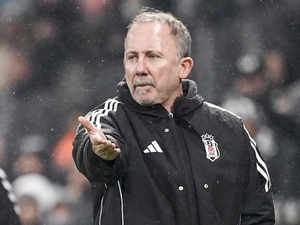 Be�ikta� evinde durmuyor: Hedef 4’te 4