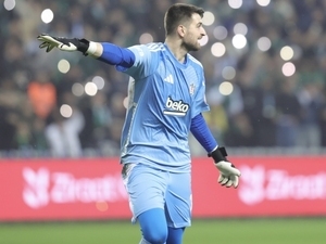 Sergen Yal�n’dan Ersin Destano�lu’na: “1 numaram sensin”