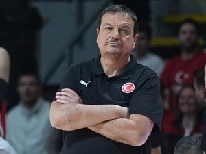Ergin Ataman: “Tarihi bir galibiyete imza att�k”