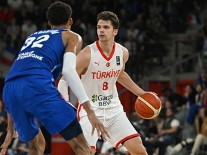 12 Dev Adam, S�rbistan deplasman�nda