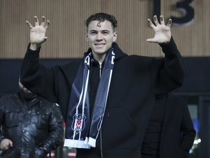 Be�ikta�, 7 isimle g��lendi, 9 oyuncuyla yollar�n� ay�rd�