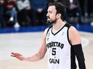 Serta� �anl�: ” Taraftar�m�za arma�an olsun”