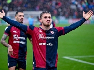 Semih K�l��soy att�, Cagliari rahat kazand�