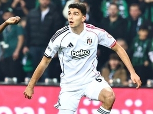 Yasin �zcan: “Mutluyum bir yandan da �zg�n�m”