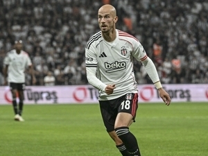 Be�ikta� taraftar�ndan Vaclav Cerny’ye destek