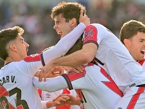 Atletico Madrid’e Rayo Vallecano’dan a�r darbe!