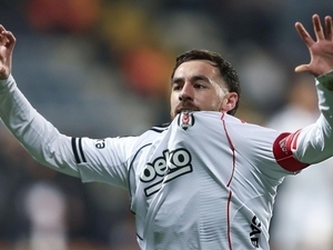 Sergen Yal�n’dan y�ld�z�na b�y�k mesaj: “En iyi sensin”