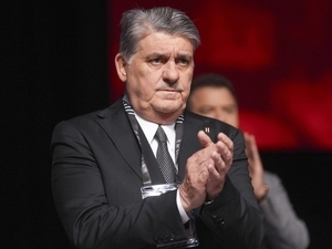 Serdal Adal�’dan transfer a�klamas�! – Futbol