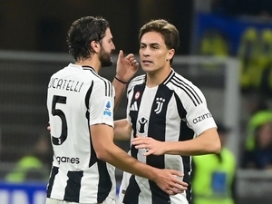 Kenan Y�ld�z’dan tarihe ge�en gol!