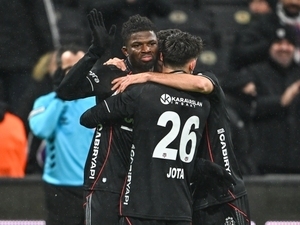 Be�ikta�’ta El Bilal Toure’den s�k� mesai