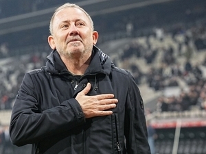 Sergen Yal�n’�n derbi stratejisi: “Topu Galatasaray als�n, ma� biz alal�m”