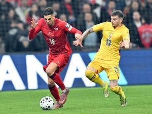 Mert M�ld�r: ”Kim gelirse gelsin”