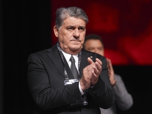 Serdal Adal�’dan Galatasaray ma� i�in fla� karar