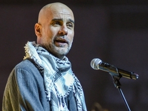 Pep Guardiola: “D�nya kaosa s�r�kleniyor”