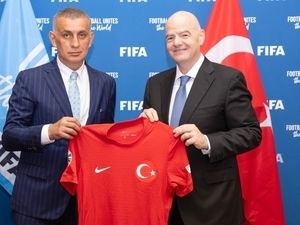 Infantino’dan T�rkiye tezah�rat� – Futbol