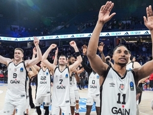 Be�ikta� GA�N-Alia�a Petkimspor ma� ertelendi – Futbol