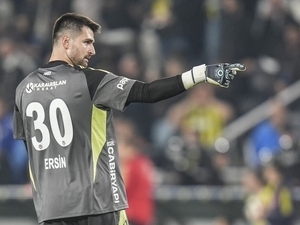 Sergen Yal�n’�n tek tercihi Ersin Destano�lu