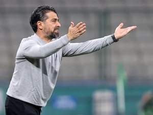 �lhan Palut’tan Galatasaray ve Be�ikta� a�klamas�