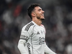 Be�ikta�’ta iki y�ld�z forma �ans� bekliyor!