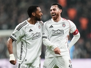 Fenerbah�e derbisinin kilidi onun elinde!