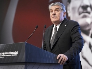 CANLI: Be�ikta�’ta divan kurulu toplant�s�!