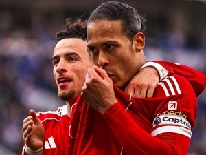 Van Dijk’tan Liverpool’a 90+10’da hayat �p�c��