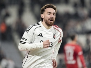 Manu, Orkun K�k� i�in teklifini y�kseltti!