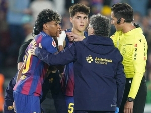 Barcelona’da Lamine Yamal sezonu kapatt�