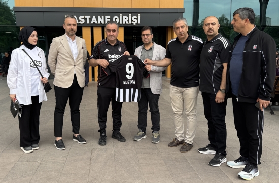 Be�ikta�l�lardan yaral� ��renciye anlaml� destek ziyareti
