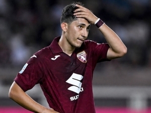 Torino’da Emirhan �lkhan’dan 1 y�ll�k imza