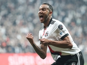 Josef de Souza’dan Sergen Yal�n’a destek payla��m�