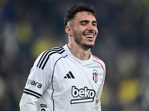 Be�ikta�’ta Emirhan Top�u i�in �ift haneli teklif!