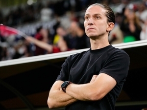 Filipe Luis, Monaco ile anla�t�!