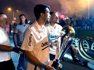 Necip Uysal’dan futbola veda! – Futbol