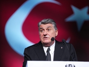 Serdal Adal�’dan �ipli top �a�r�s�!