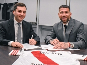 Nicolas Otamendi, River Plate’e transfer oldu