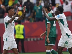 Senegal’den farkl� galibiyet! Son 32 i�in bekleyi� ba�lad�