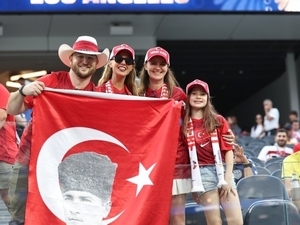 A Milli Tak�m’a D�nya Kupas�’nda y�zde 100 destek